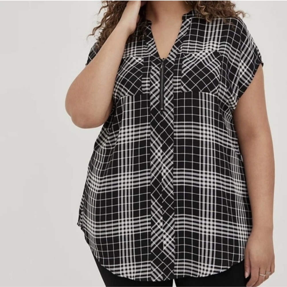 Torrid sz 1 1X Zip plaid sleeveless top